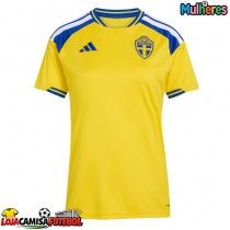 Camisa de Futebol Suécia Equipamento Principal Mulheres Mundo 2026 Manga Curta